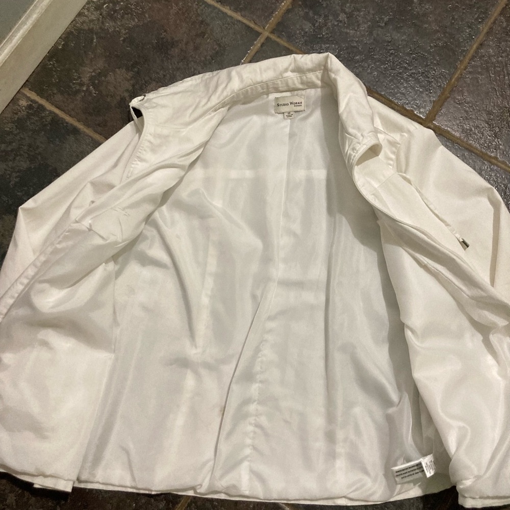 White Full Zip Spring Jacket. Studio Works Size X… - image 8